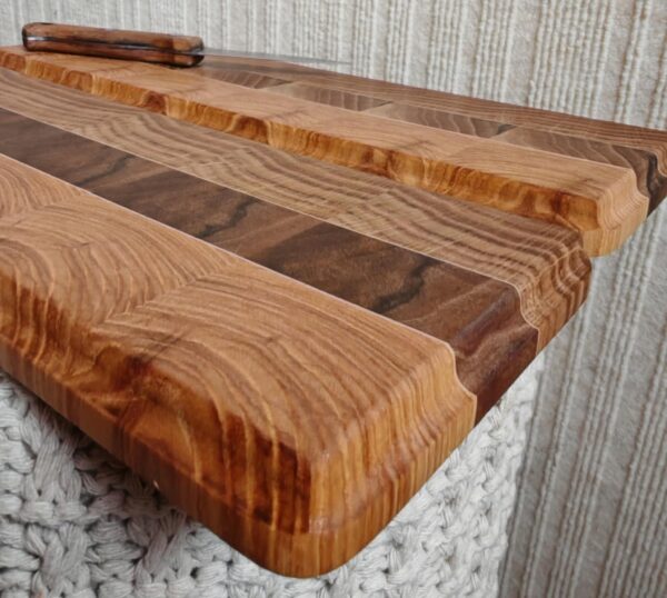 Planche de service en bois de bout – Chêne, Frêne, Noyer & Érable – Fabrication artisanale française – Image 3